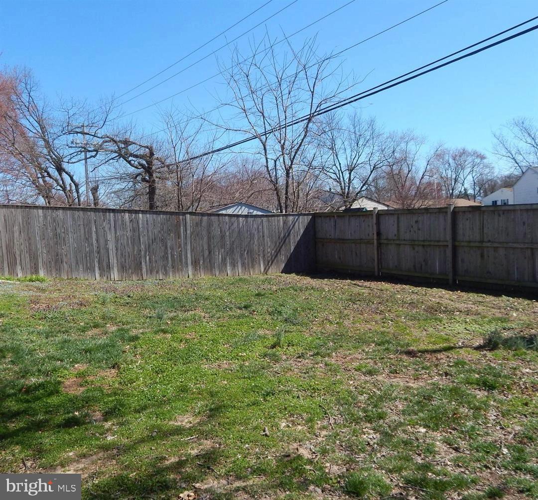 QUEENS PARK - Residential