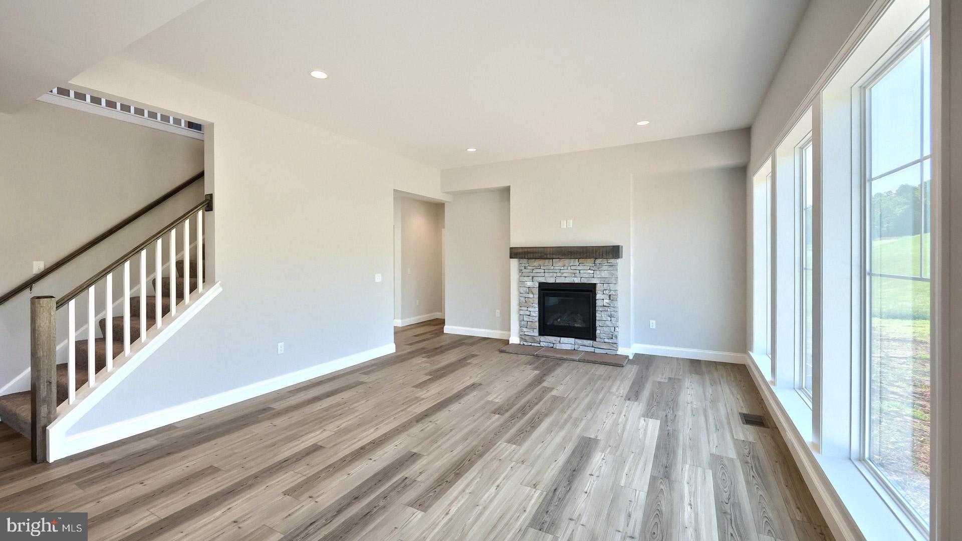 HAWK VALLEY - Residential