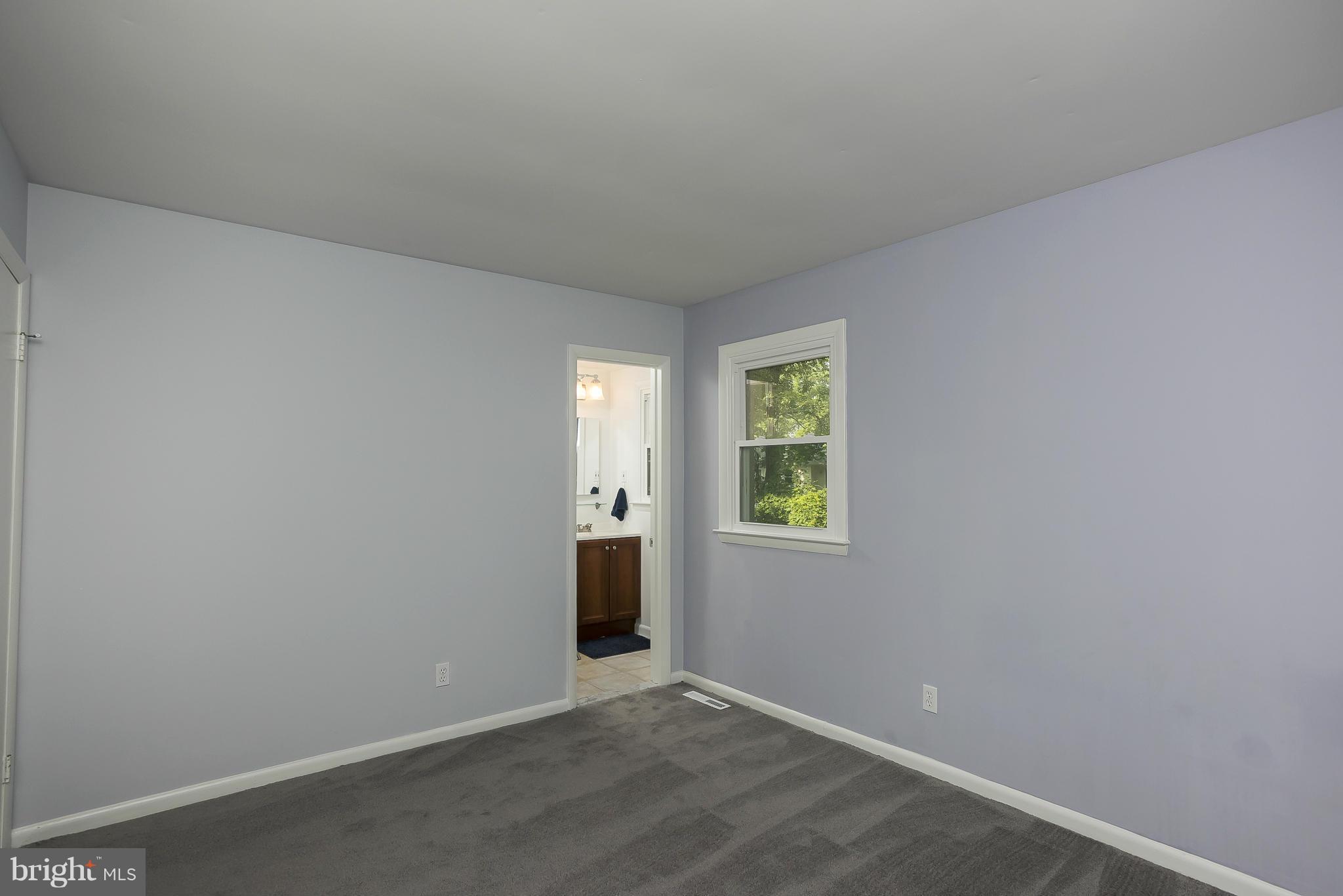 WOODLAND BEACH - Residential