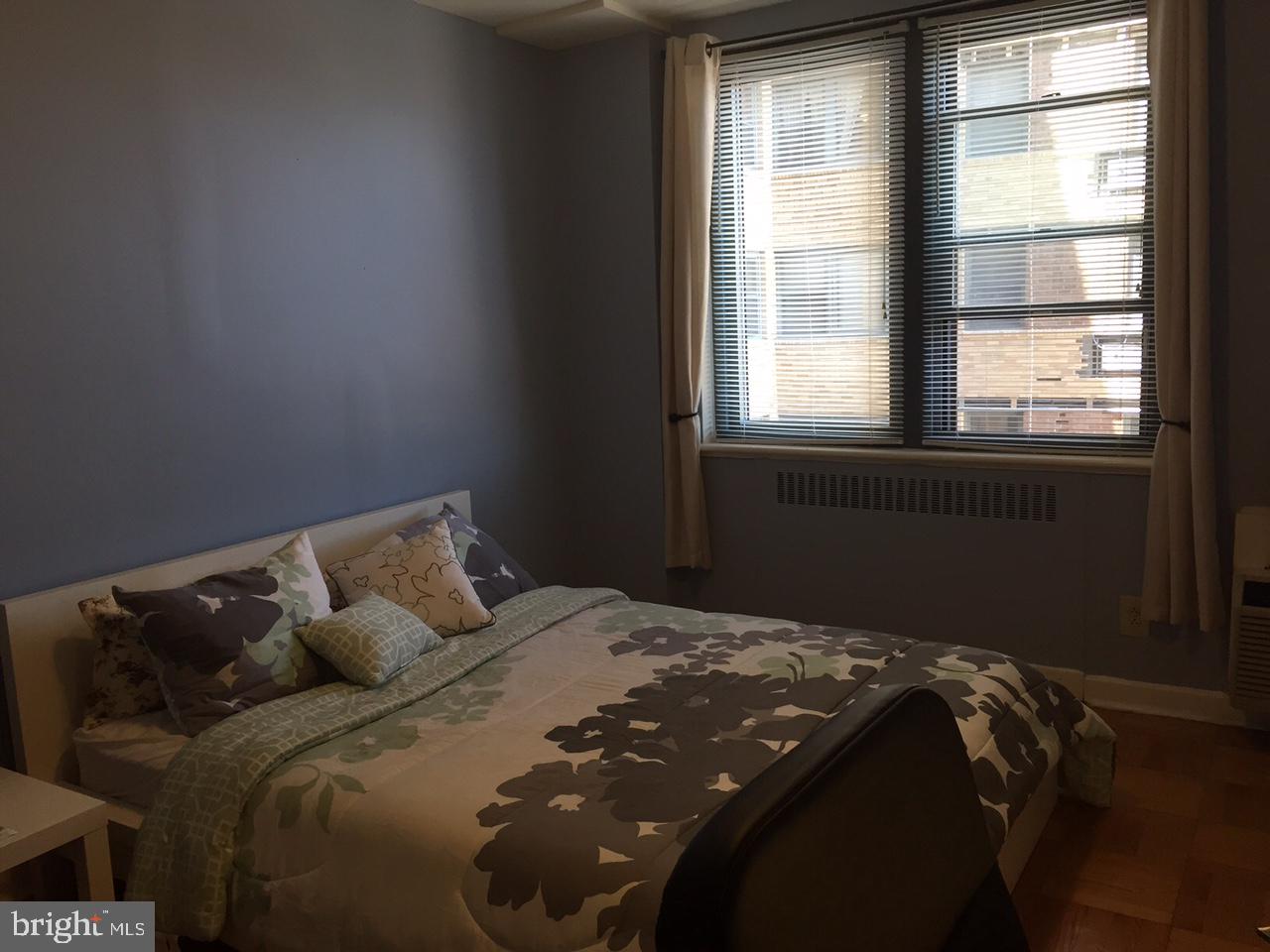 FAIRMOUNT - Residential Lease