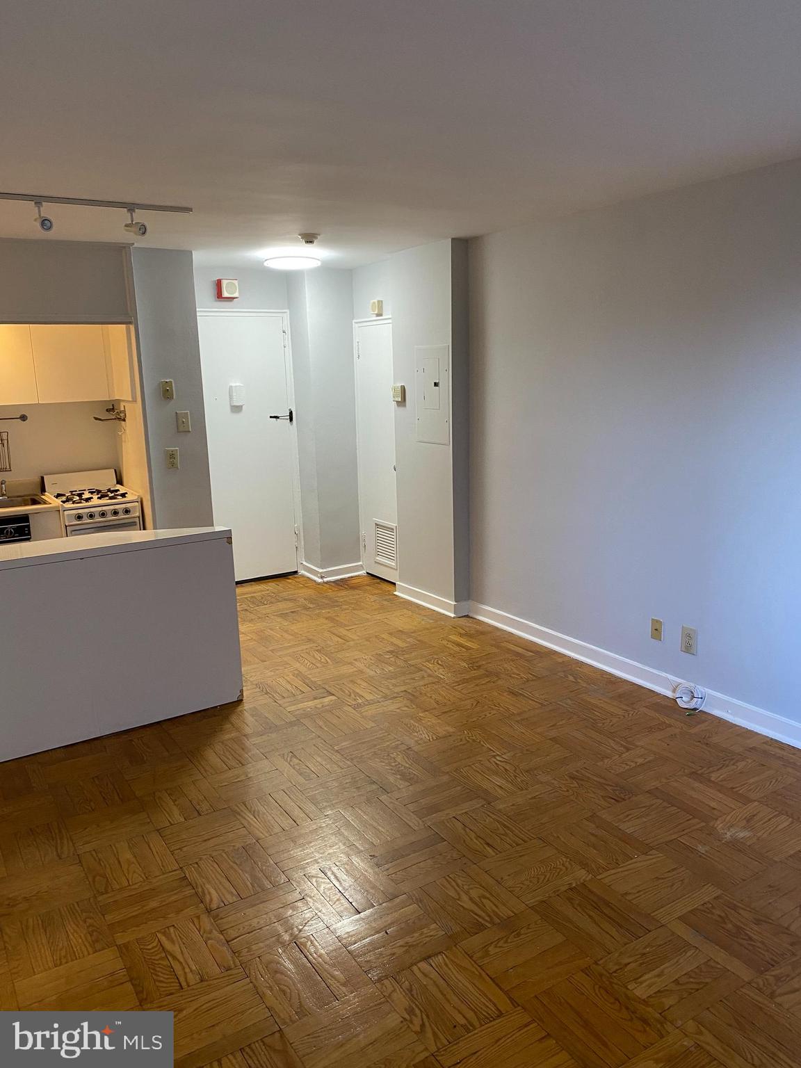 FAIRMOUNT - Residential Lease