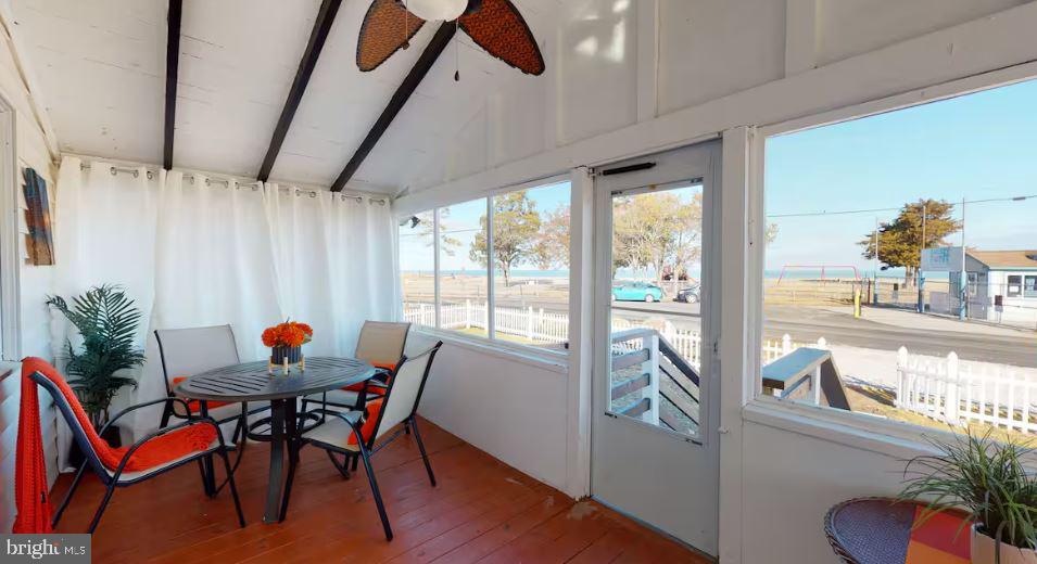 BREEZY POINT - Residential