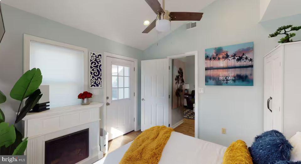 BREEZY POINT - Residential
