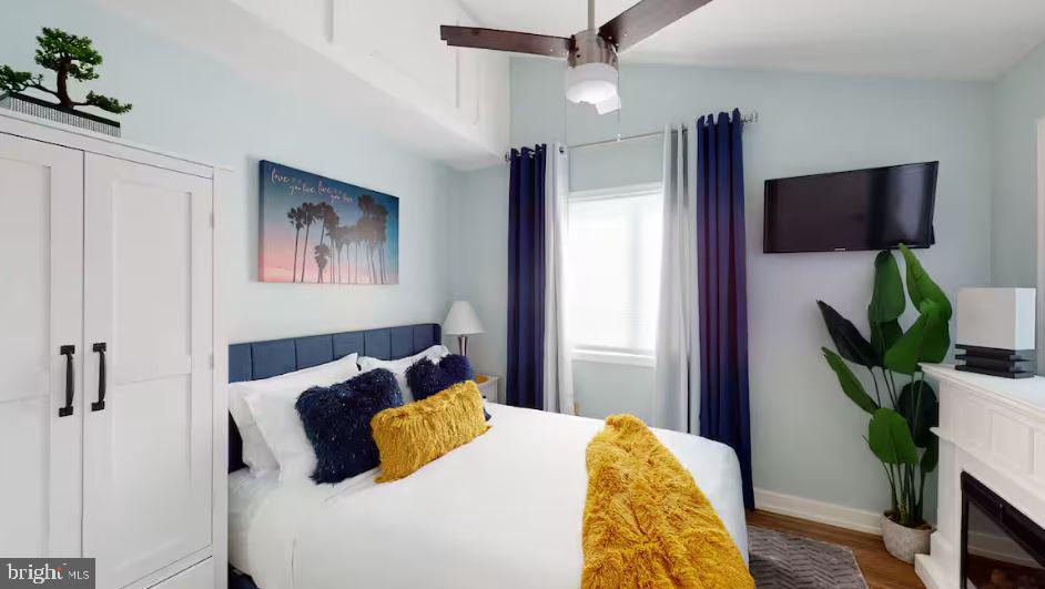 BREEZY POINT - Residential