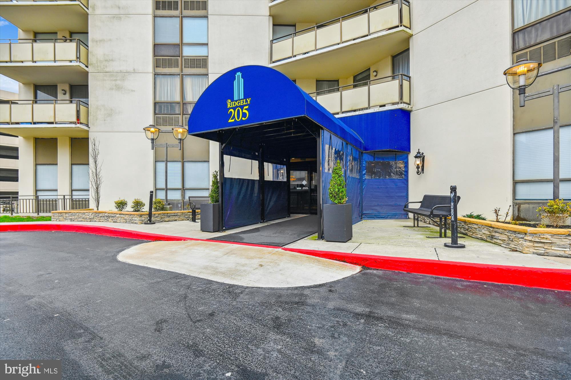 THE RIDGELY - Residential Lease