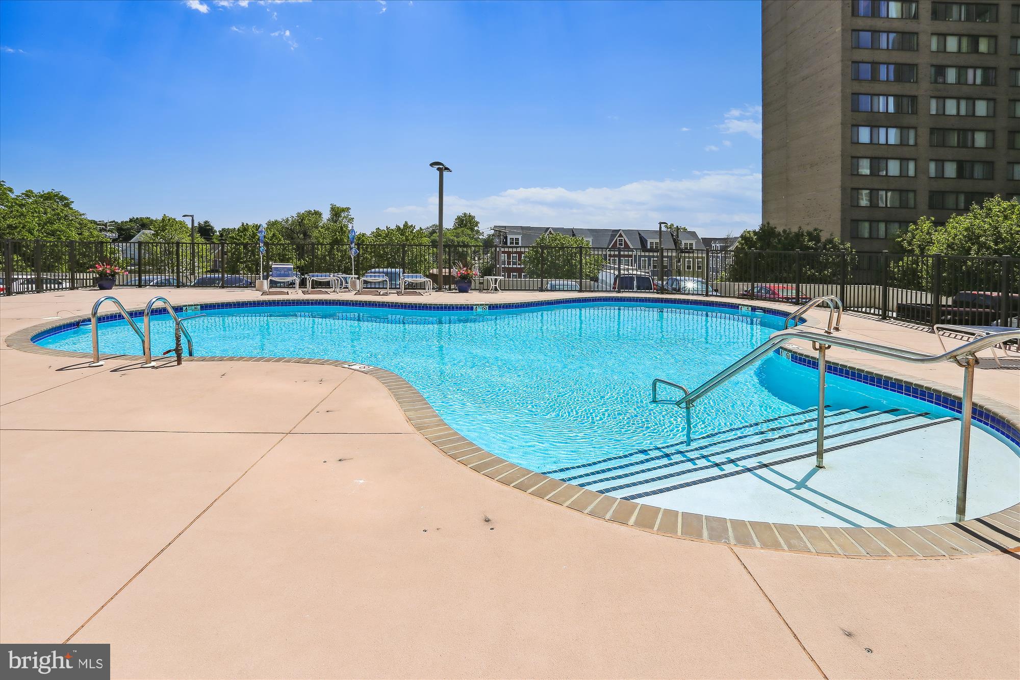 THE RIDGELY - Residential Lease