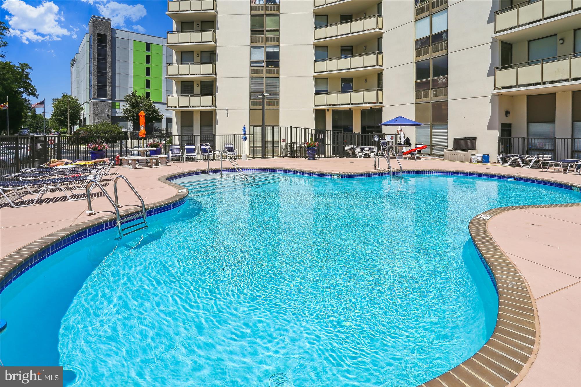 THE RIDGELY - Residential Lease