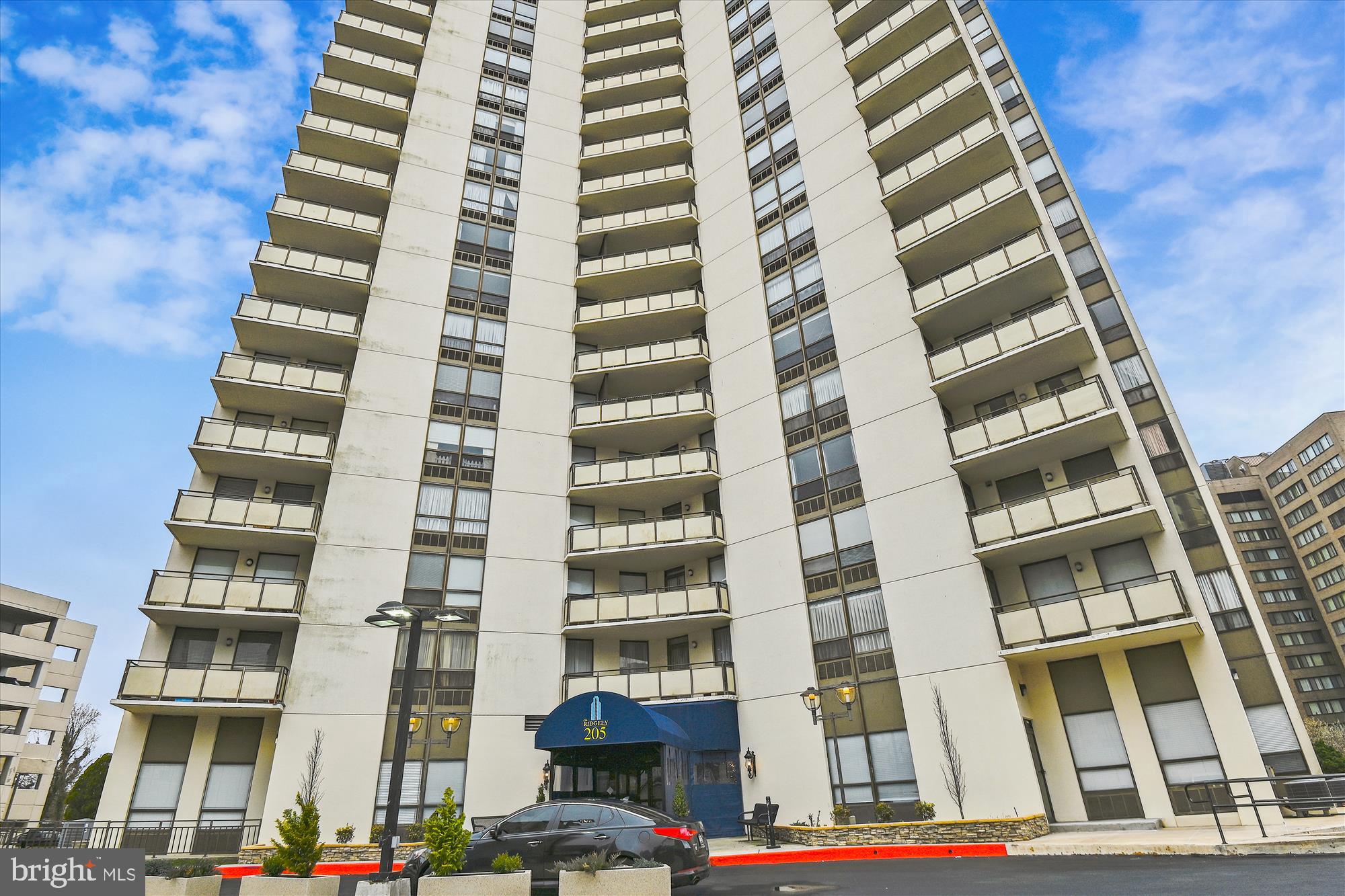 THE RIDGELY - Residential Lease