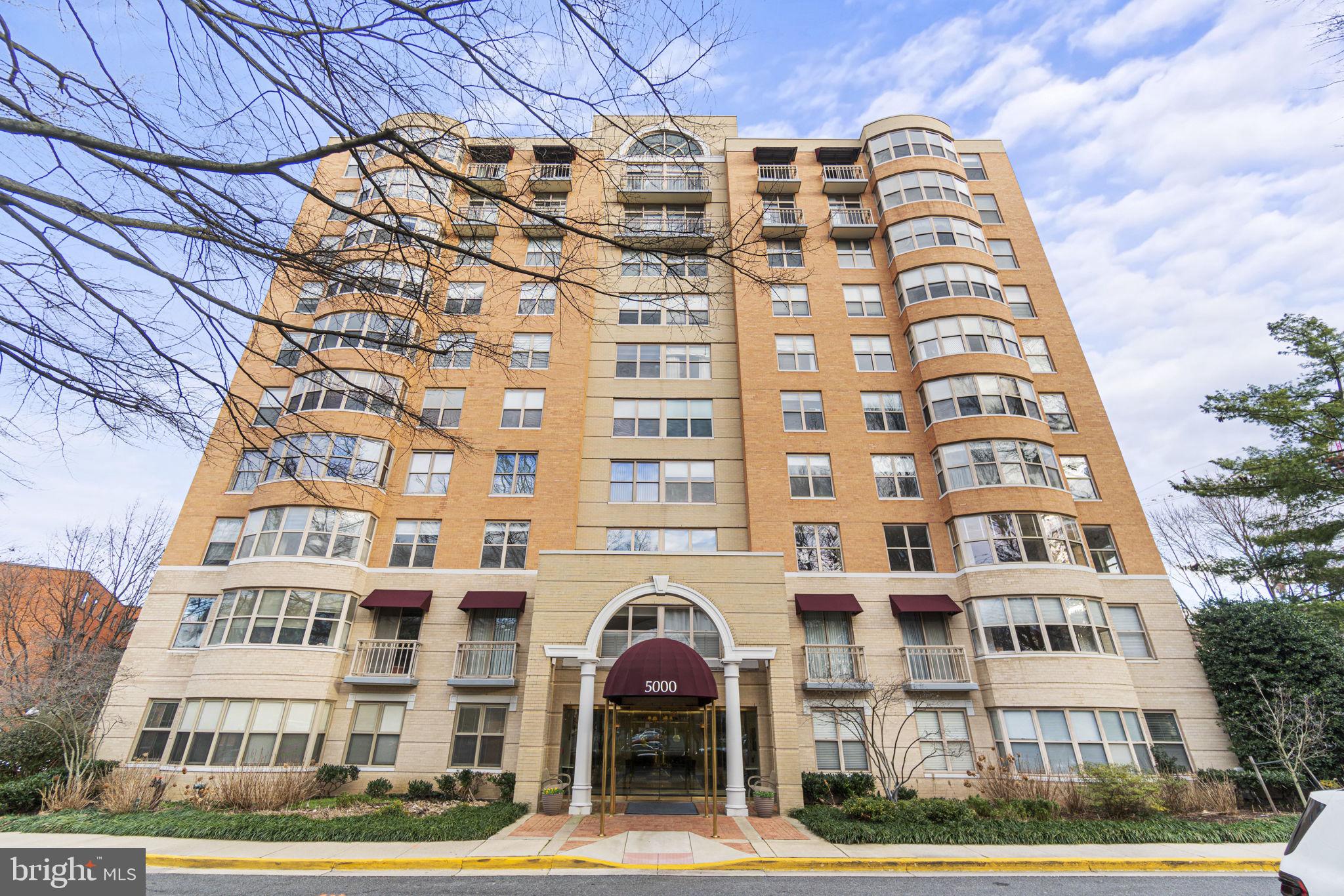 MADISON PARK CONDOMINIUMS - Residential