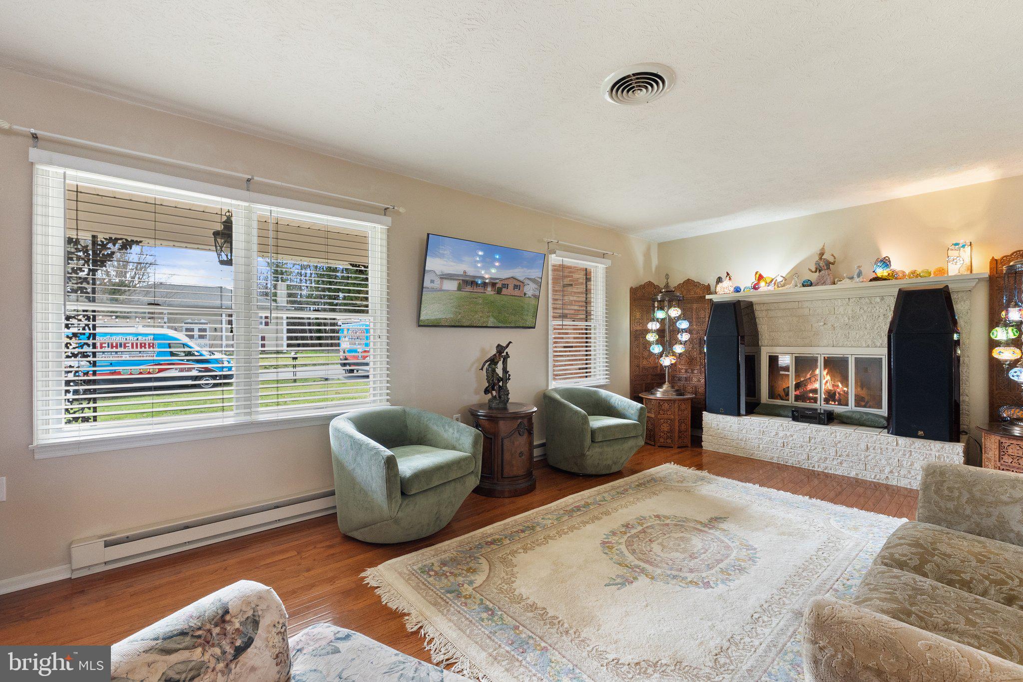 LYNN HEIGHTS - Residential