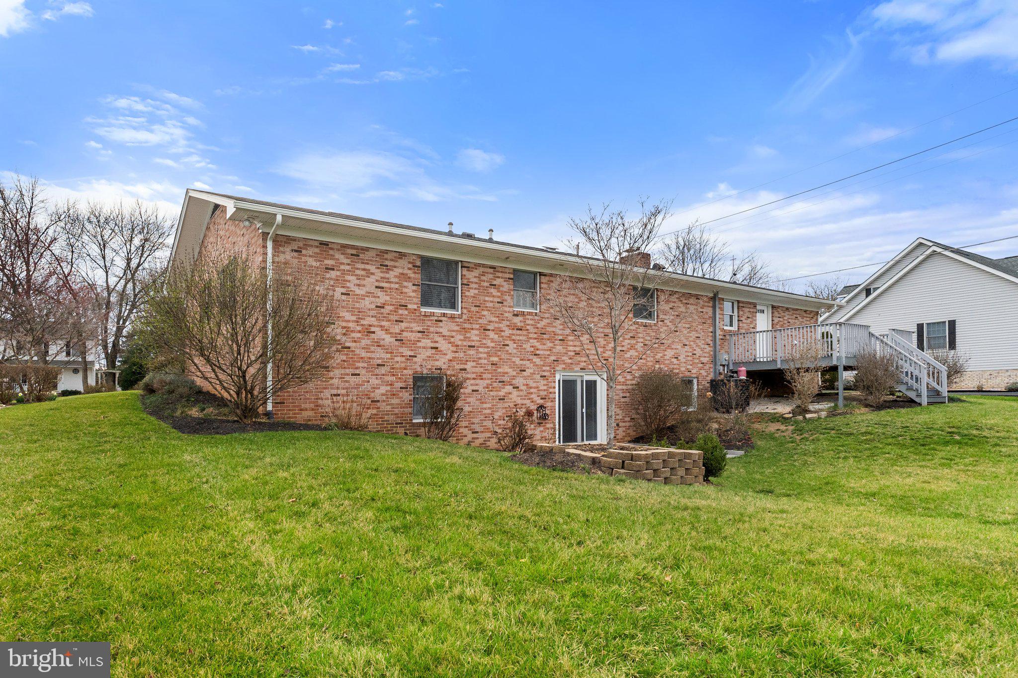 LYNN HEIGHTS - Residential