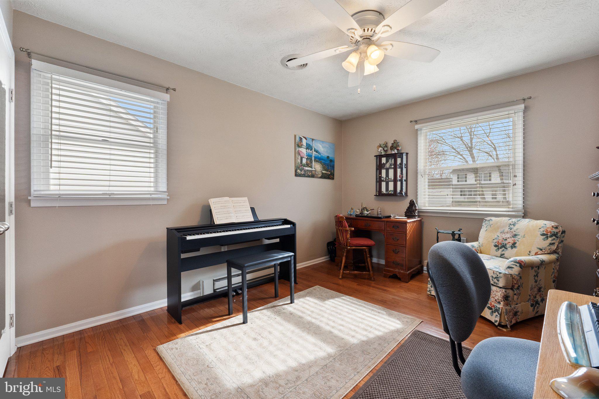 LYNN HEIGHTS - Residential