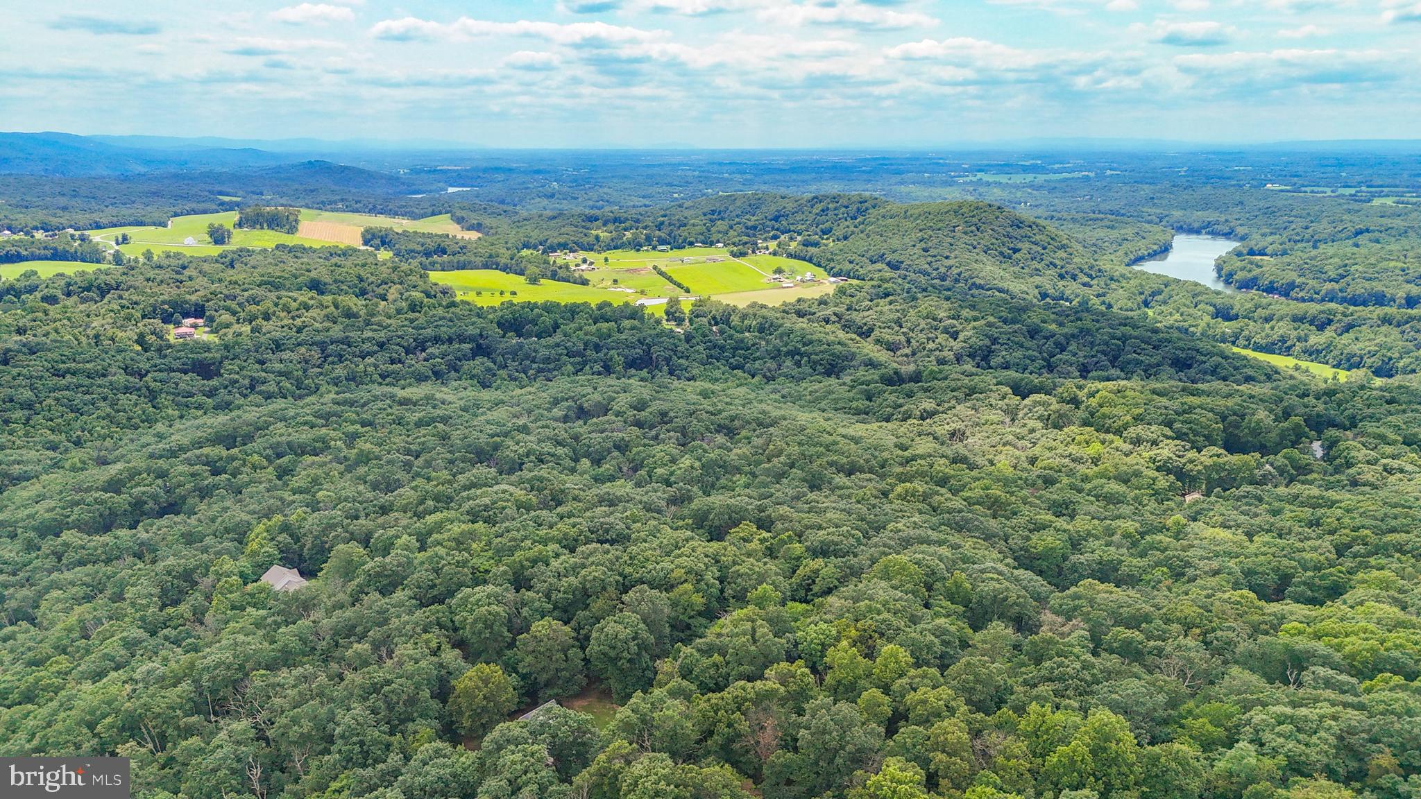 POTOMAC VISTAS - Land