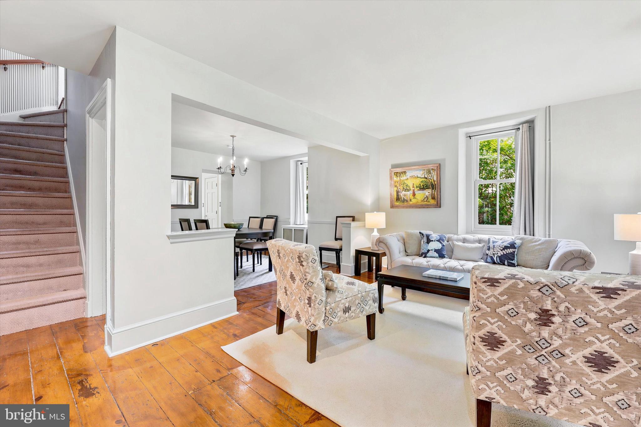 CHESTNUT HILL - Residential