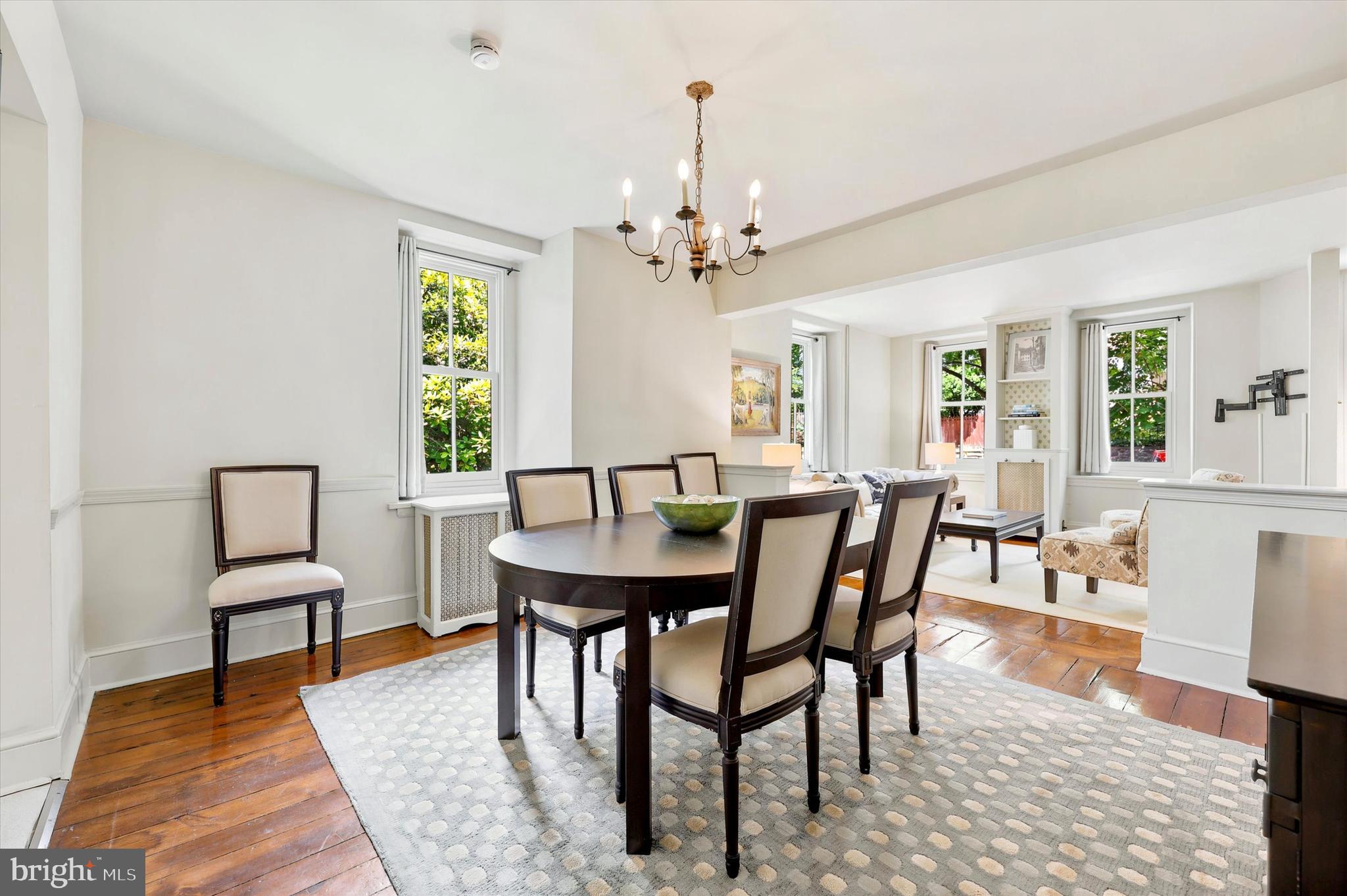 CHESTNUT HILL - Residential