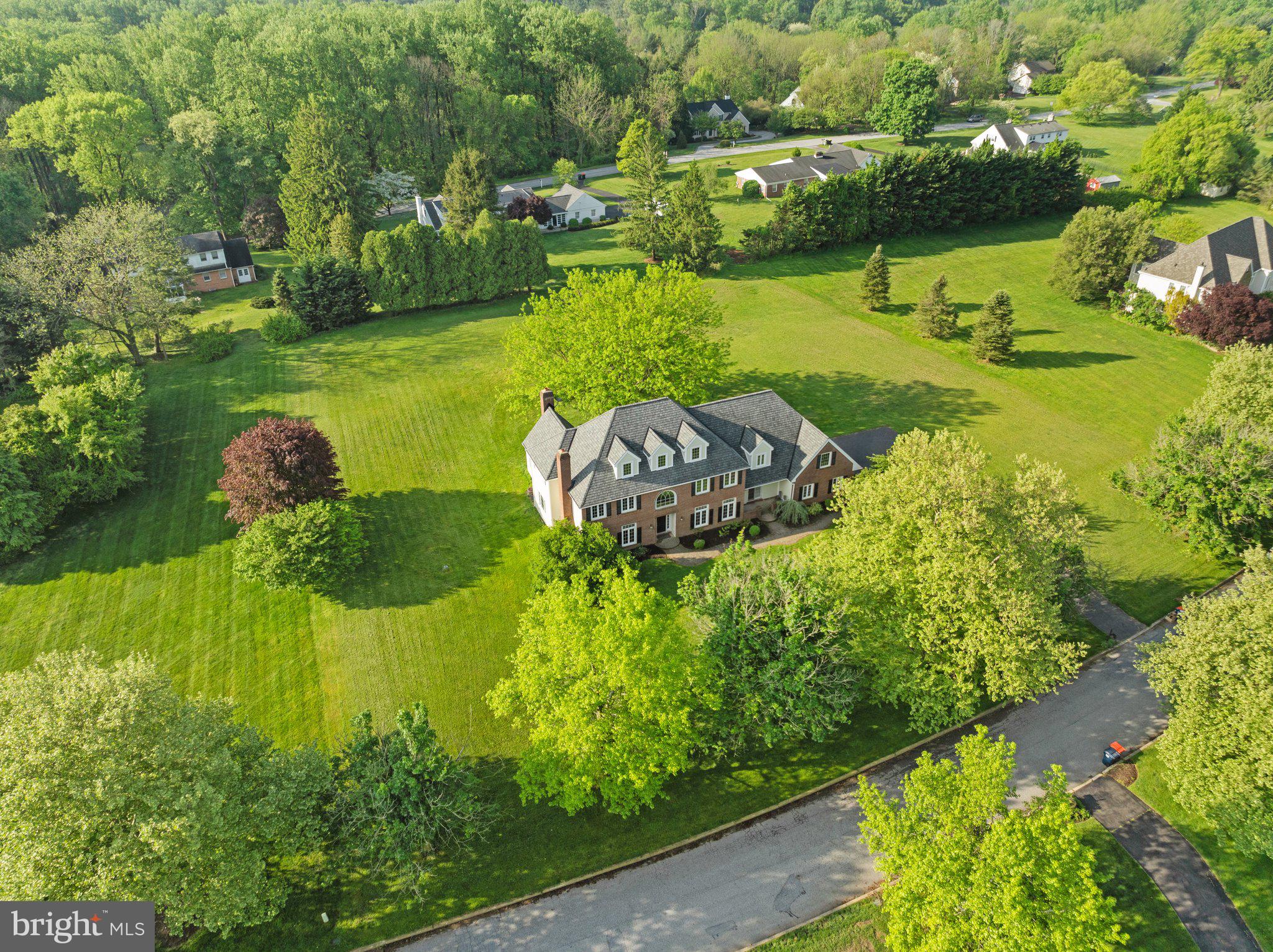 VILLAGE BLACKSHIRE - Residential