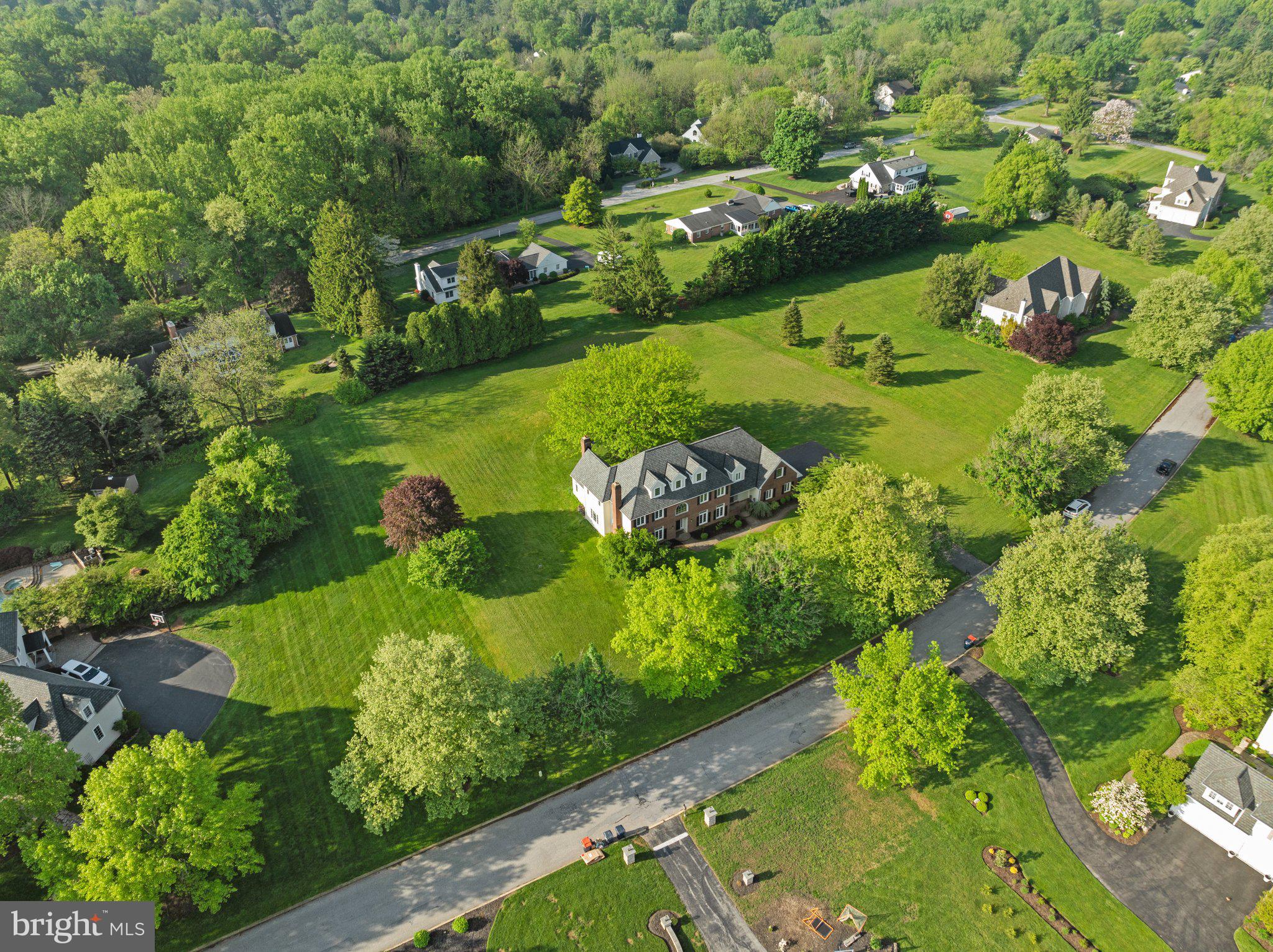 VILLAGE BLACKSHIRE - Residential