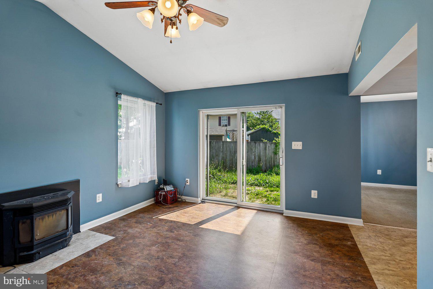 WILLOUGHBY WOODS - Residential