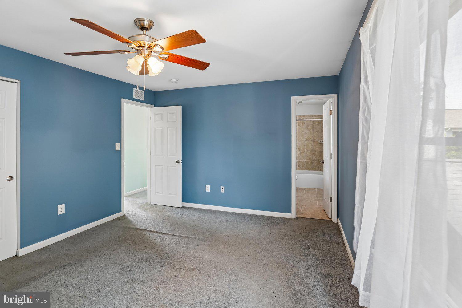 WILLOUGHBY WOODS - Residential