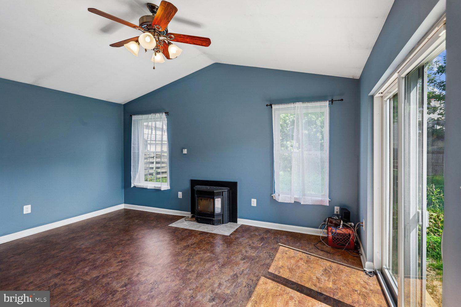 WILLOUGHBY WOODS - Residential