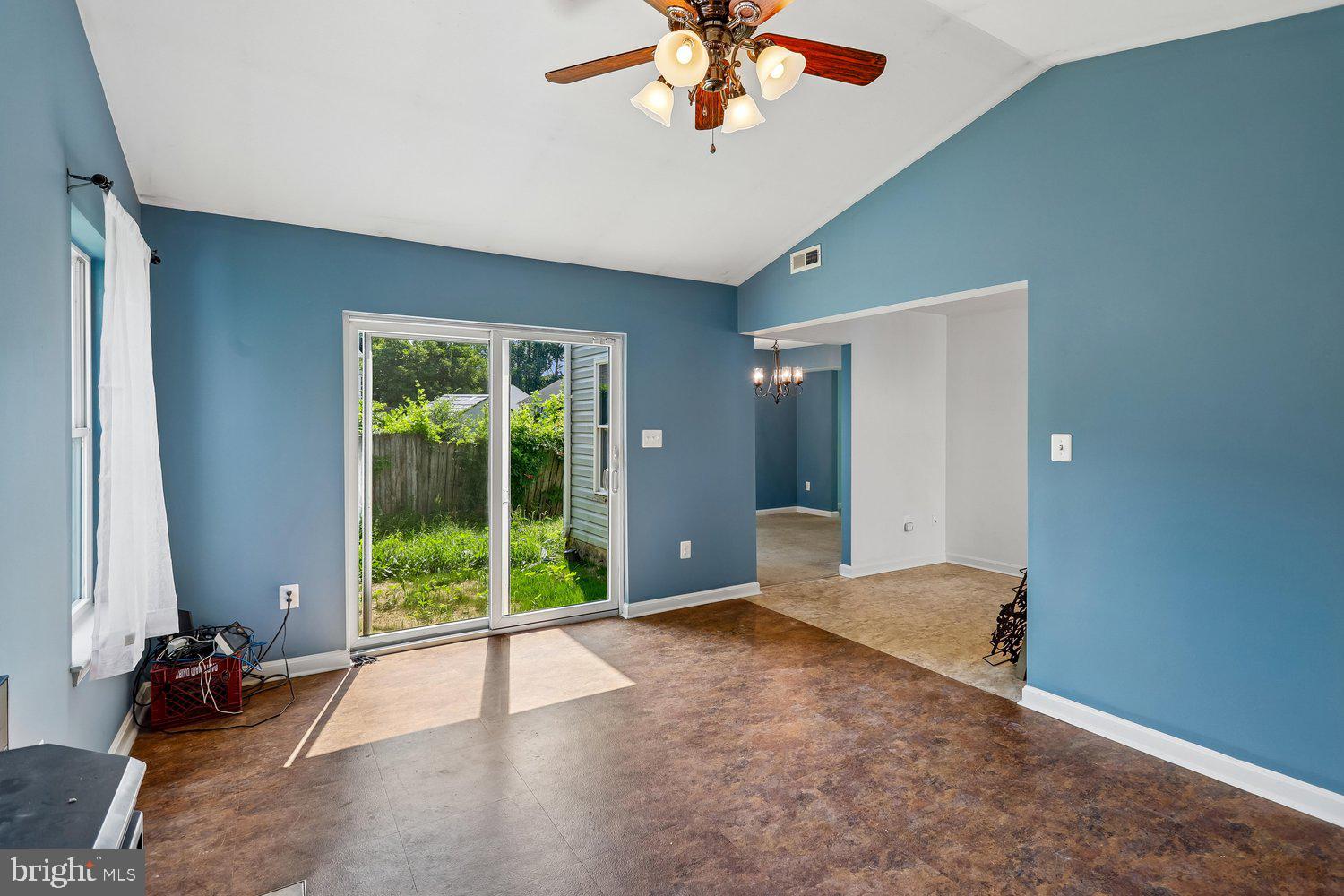 WILLOUGHBY WOODS - Residential