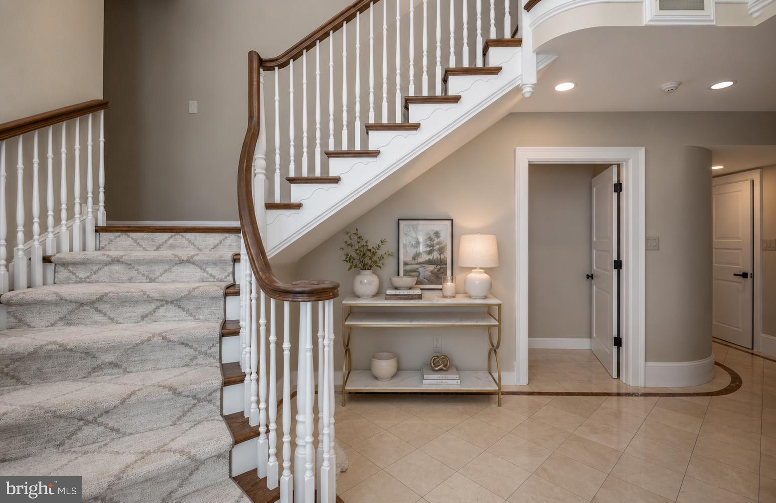 BIRDLAND - Residential