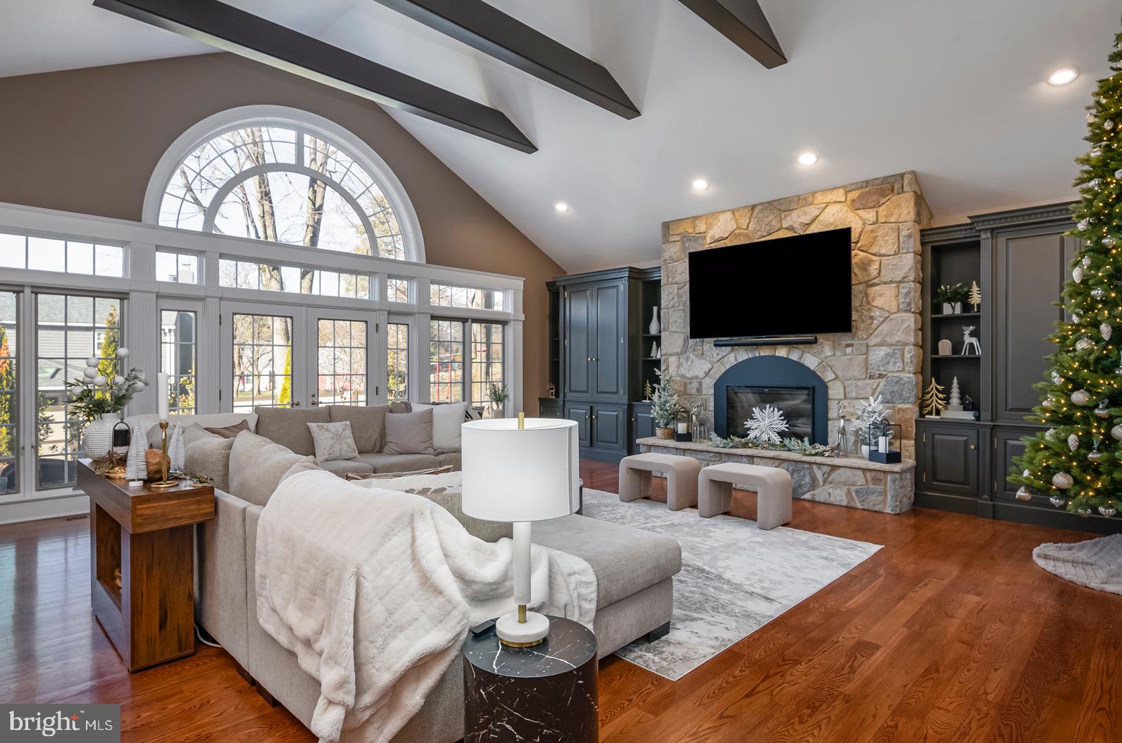 BIRDLAND - Residential