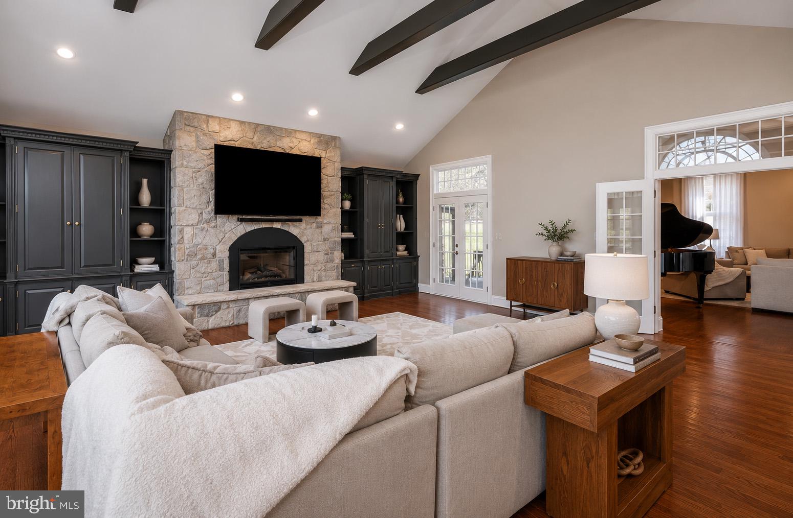 BIRDLAND - Residential