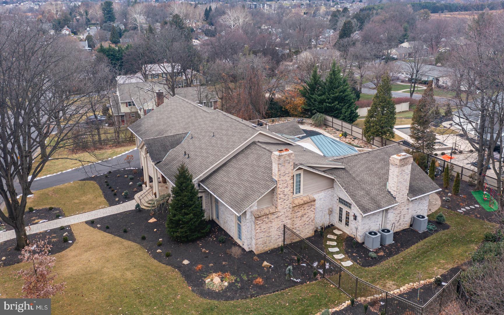 BIRDLAND - Residential