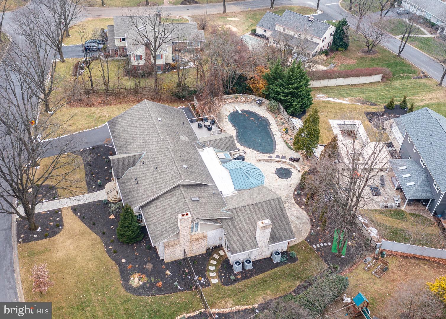 BIRDLAND - Residential