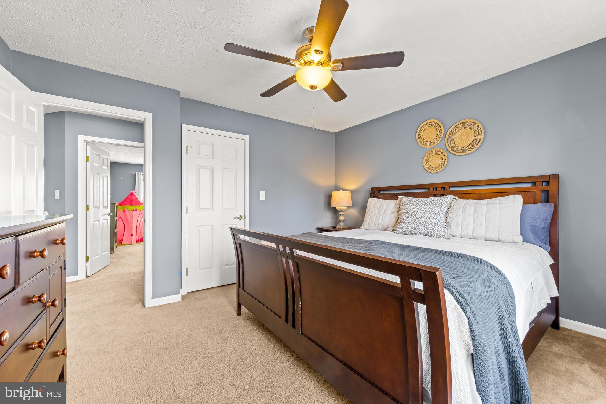 RIDGE FOREST GLEN - Residential