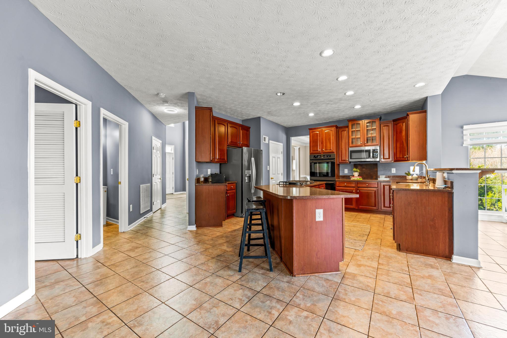 RIDGE FOREST GLEN - Residential