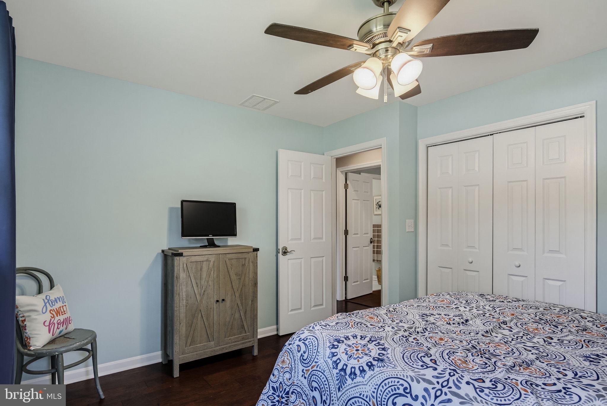COLUMBIA HILLS - Residential