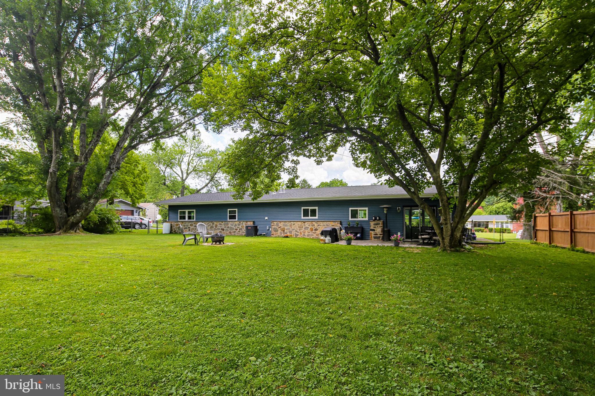 COLUMBIA HILLS - Residential