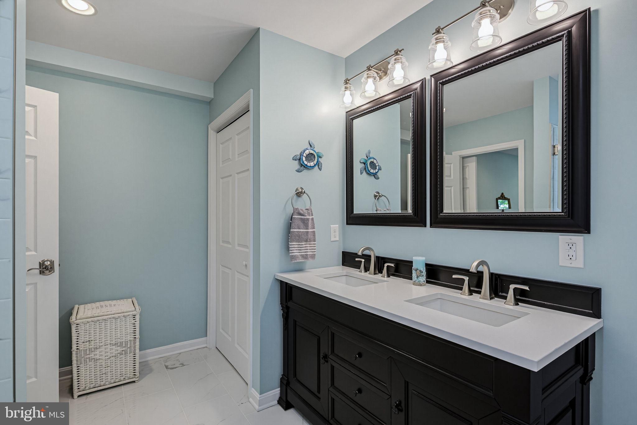 COLUMBIA HILLS - Residential