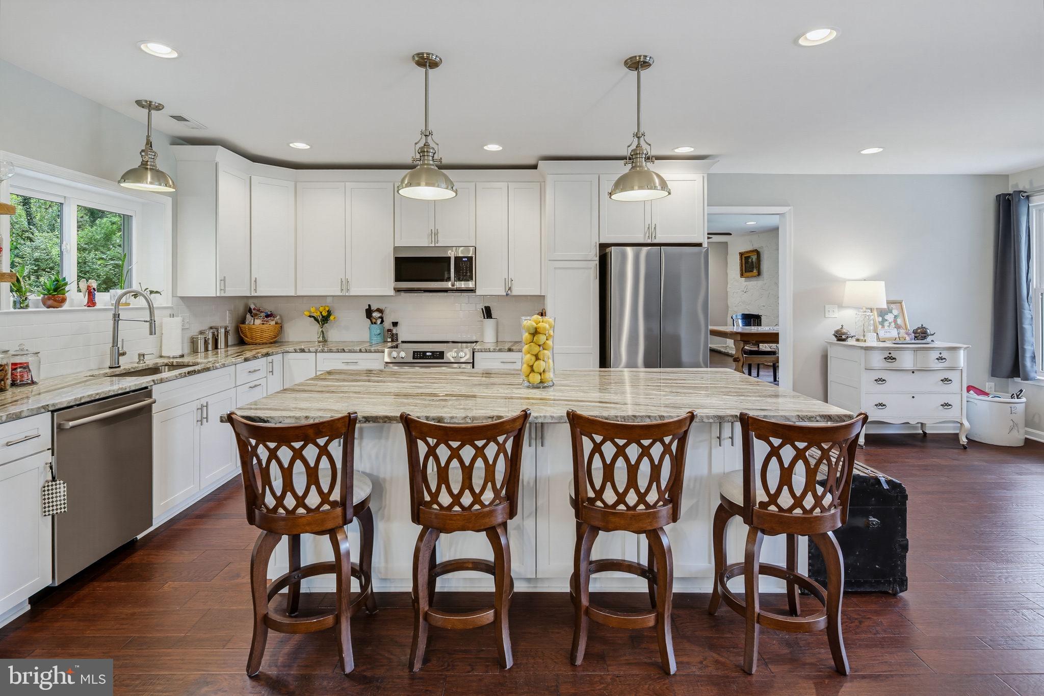 COLUMBIA HILLS - Residential