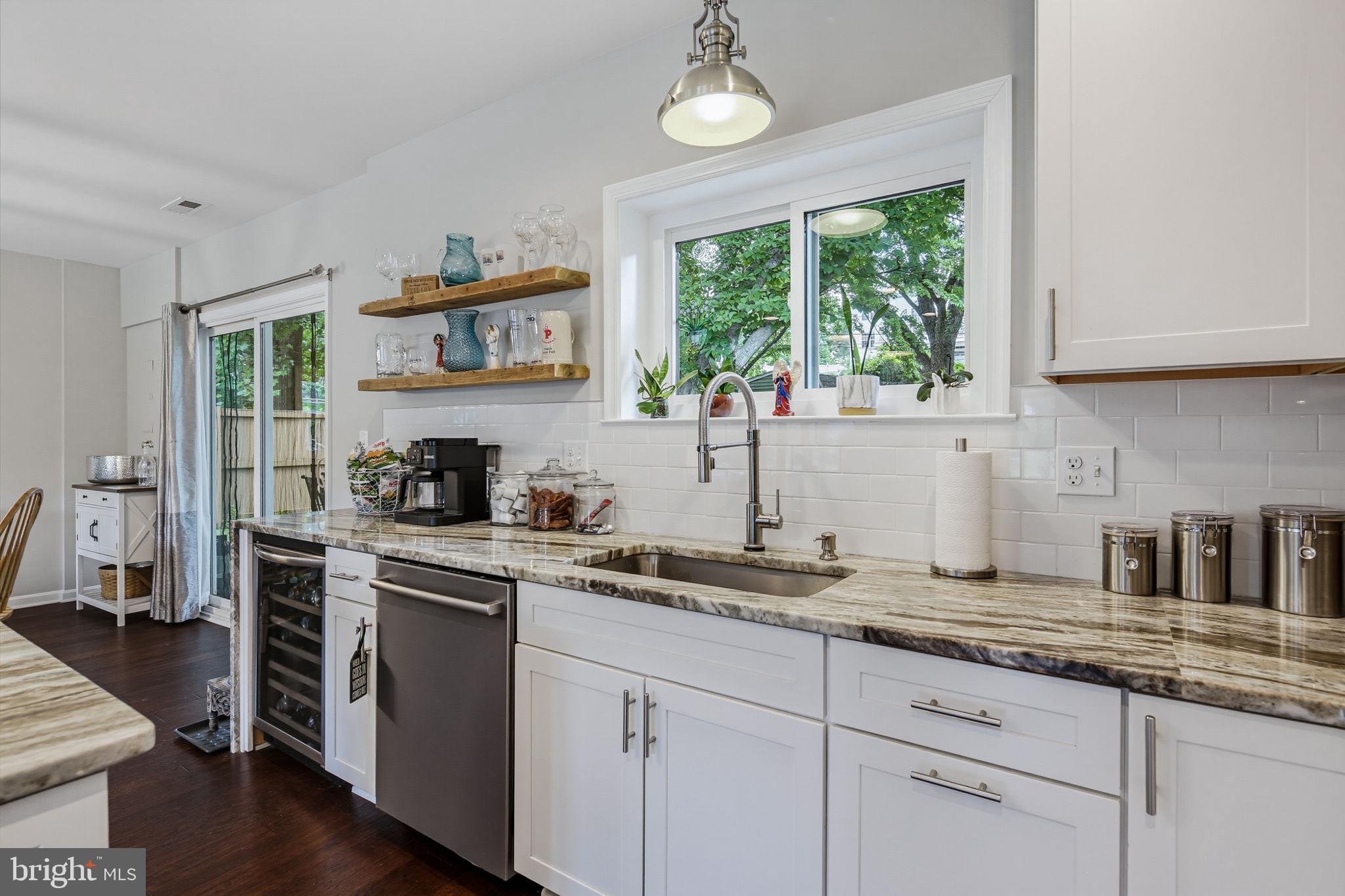 COLUMBIA HILLS - Residential