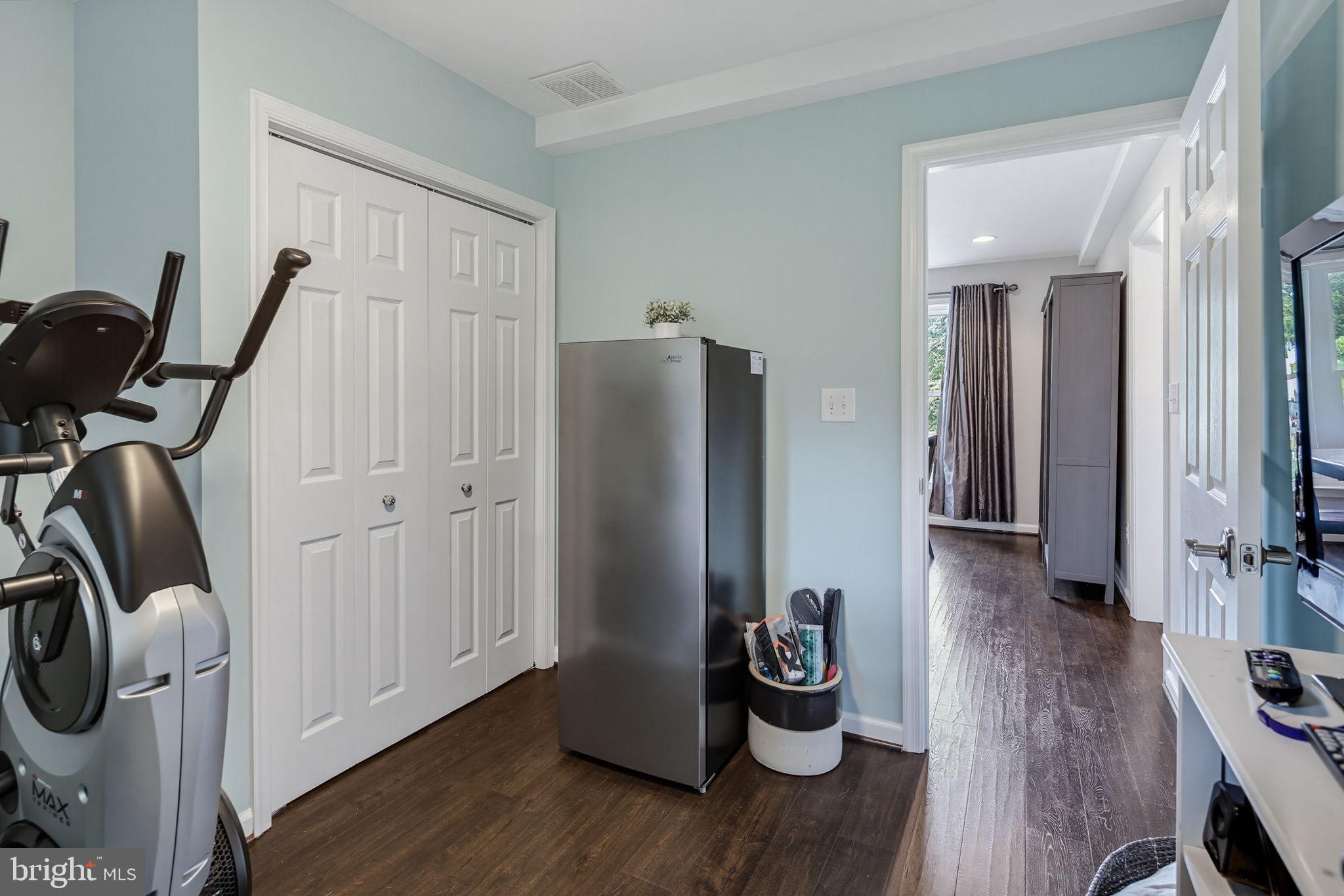 COLUMBIA HILLS - Residential