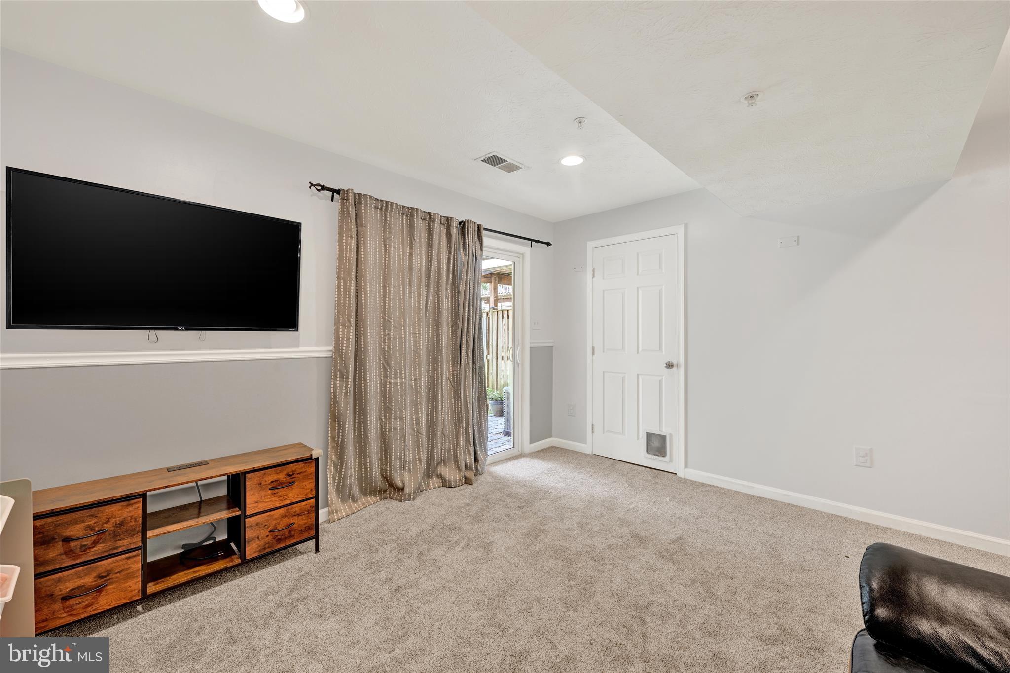 TANYARD SPRINGS - Residential