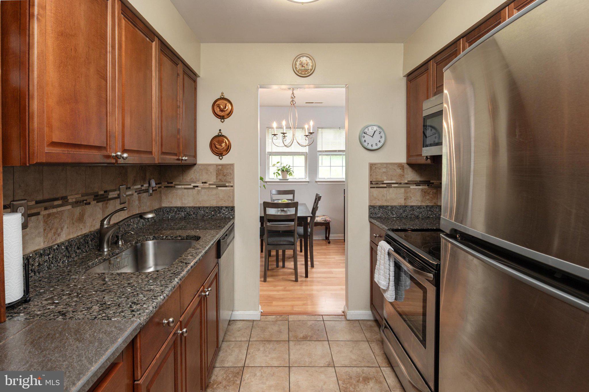 VILLAGE OF MONTGOMERY RUN - Residential