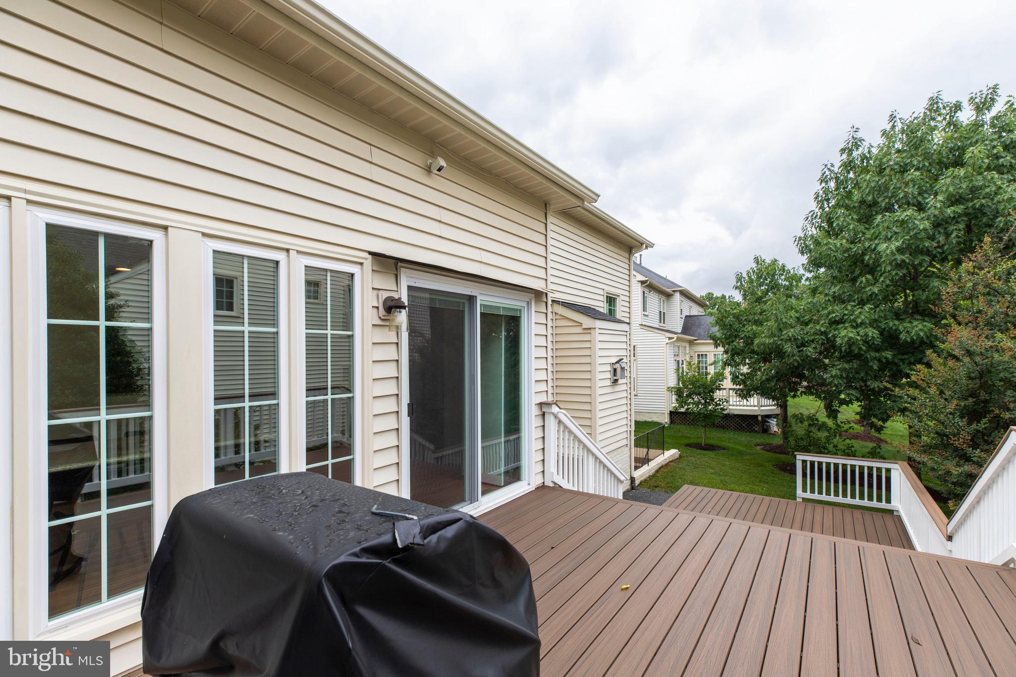 FAIR OAKS GLEN - Residential