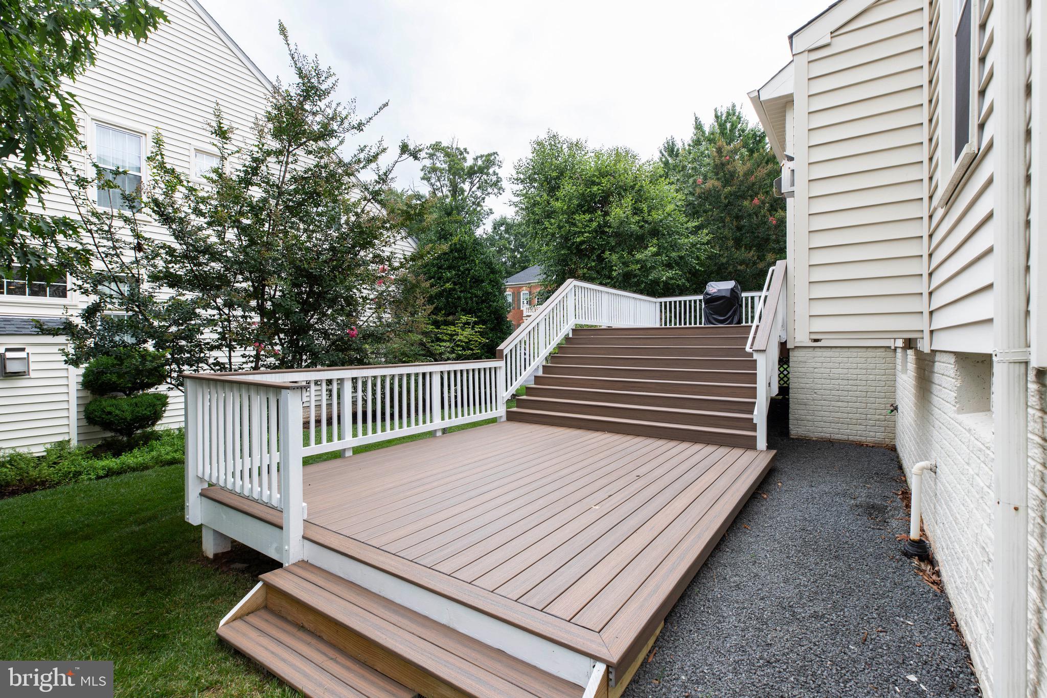 FAIR OAKS GLEN - Residential