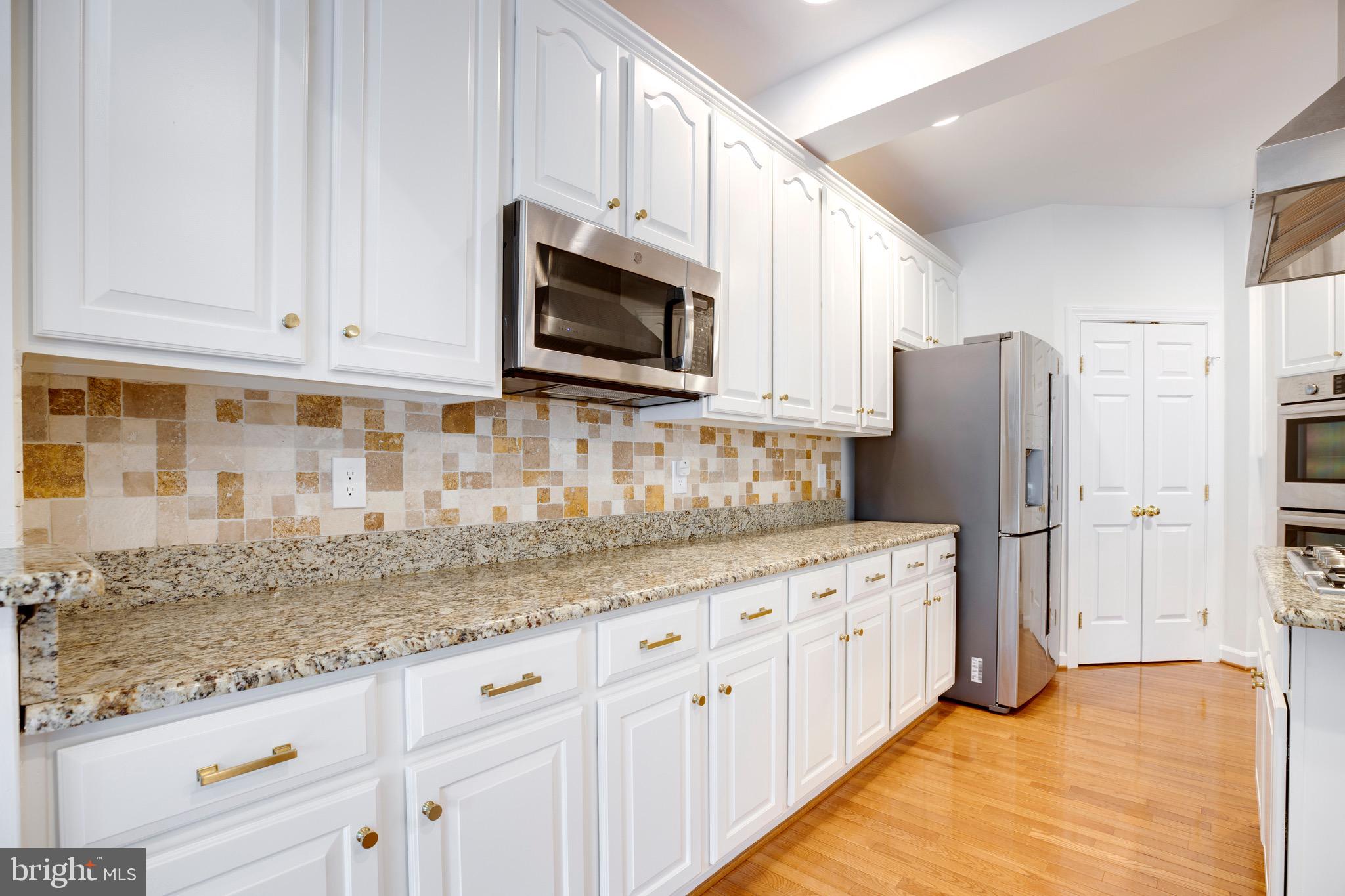 FAIR OAKS GLEN - Residential