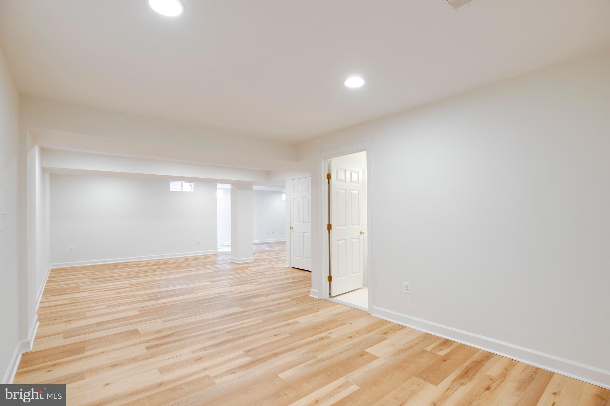 FAIR OAKS GLEN - Residential