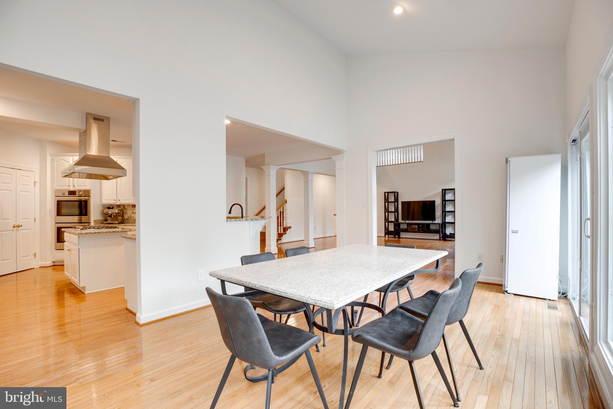 FAIR OAKS GLEN - Residential