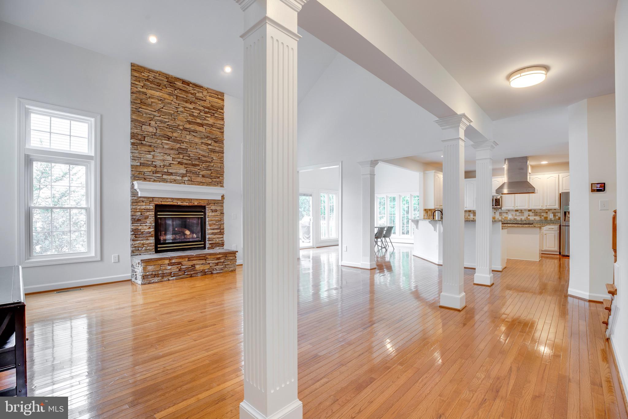 FAIR OAKS GLEN - Residential