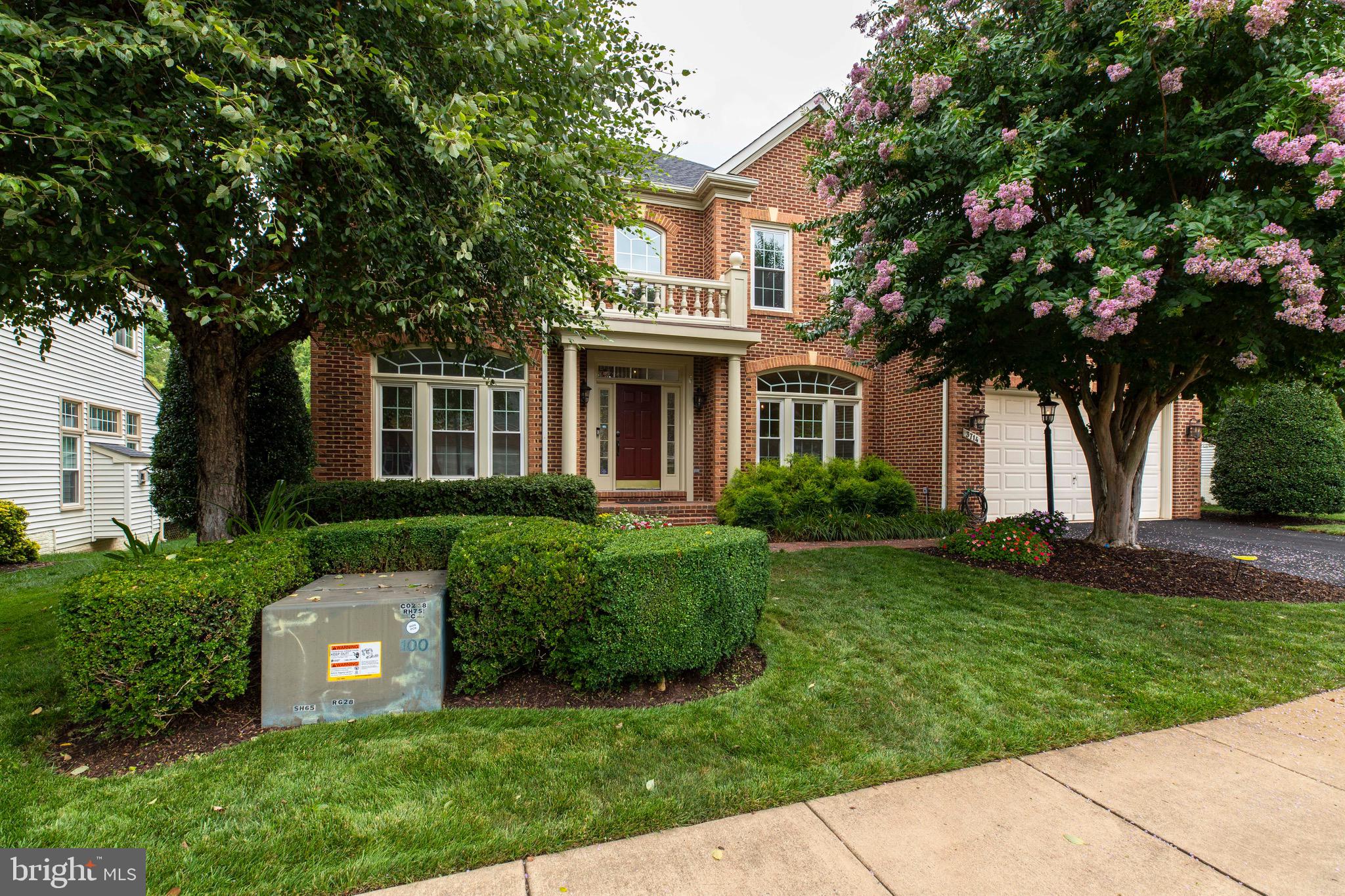 FAIR OAKS GLEN - Residential