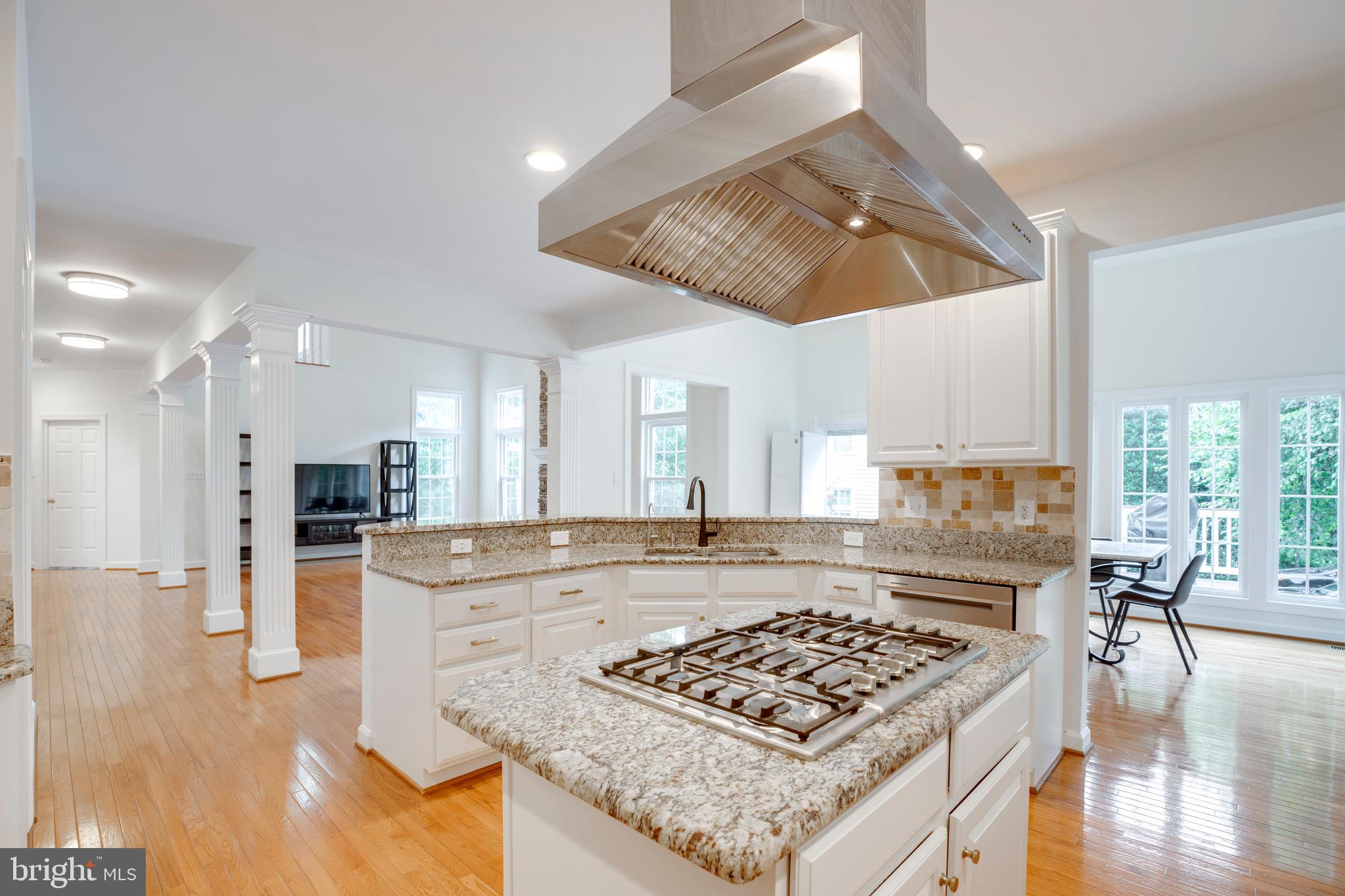 FAIR OAKS GLEN - Residential