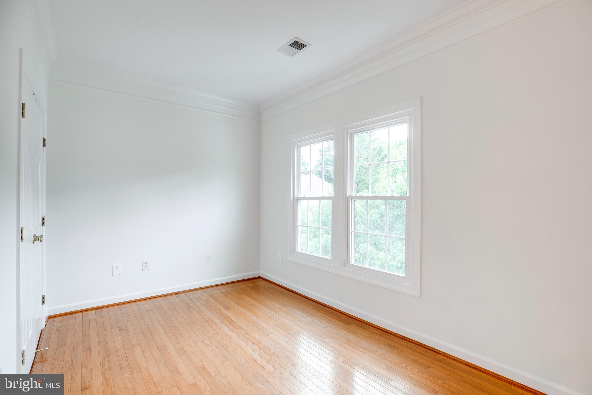 FAIR OAKS GLEN - Residential