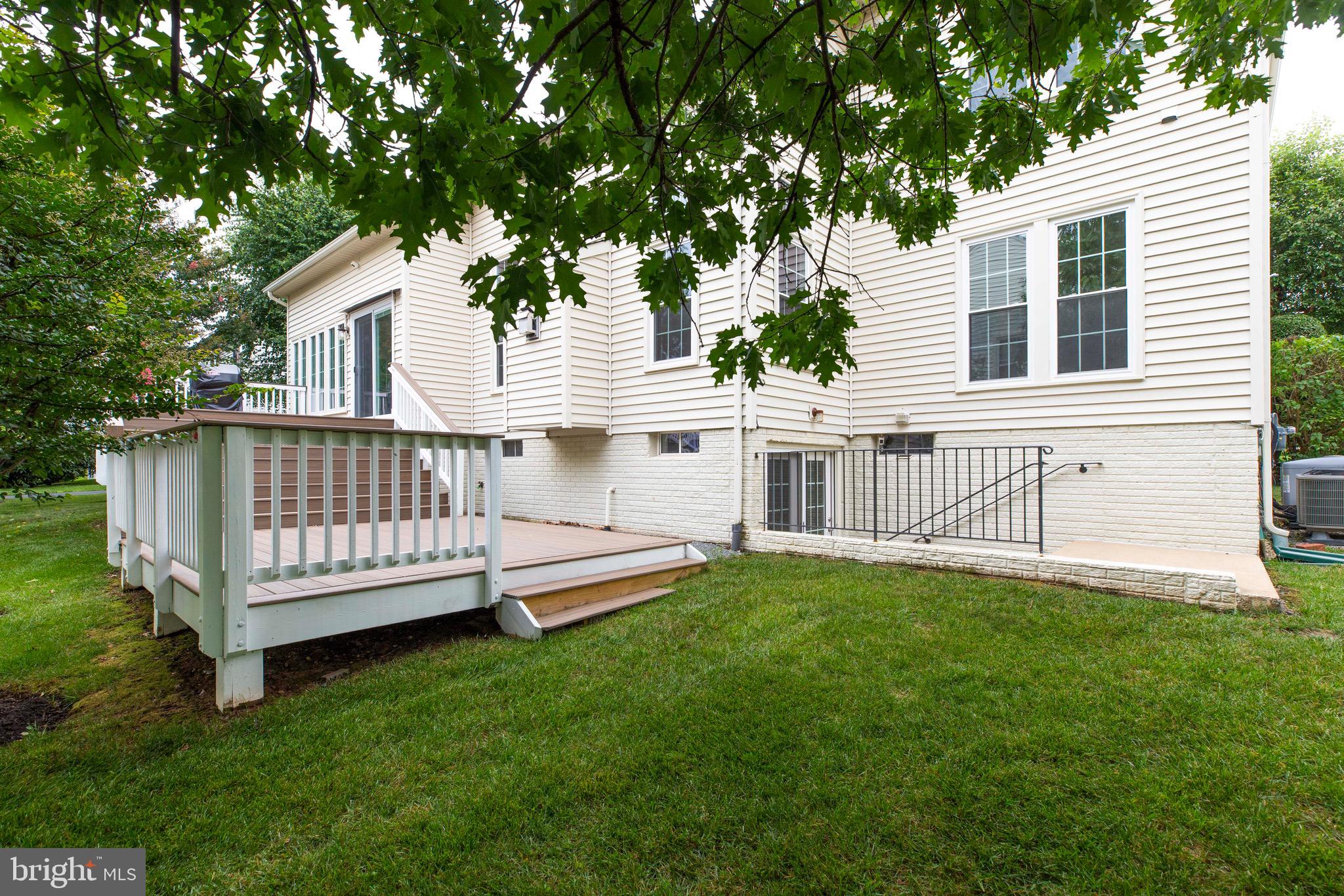 FAIR OAKS GLEN - Residential